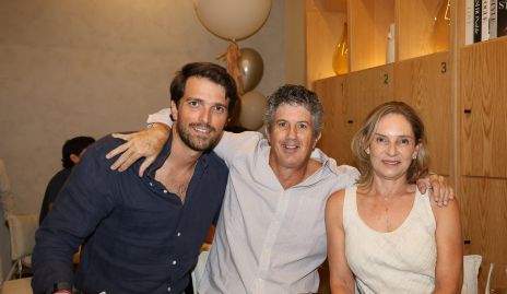  Santiago Gaviño, José Antonio Hernández y Claudia Díaz Infante.