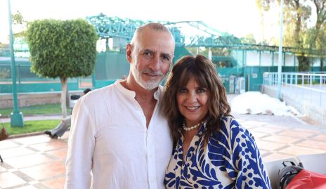  Ricky Villalba y Martha Villalba.