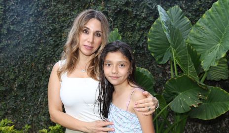  Montse Orozco y Loretta Stevens.