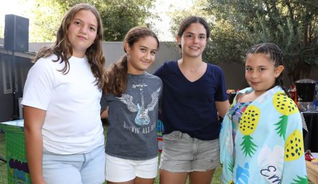 Victoria, Arantza, Xaviera y Emilia.