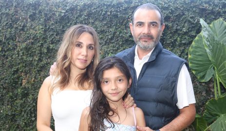  Montse Orozco y Wilhelm Stevens con su hija Loretta.