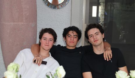  Mau Pérez, Sebastián Barrales y Alejandro Arteaga.