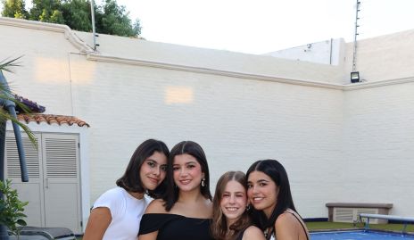  Ana Salazar, Sofía Flores, Alejandra Suárez y Tania Hernández.