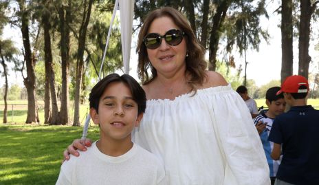  Alonso García y Deyanira Cázares.