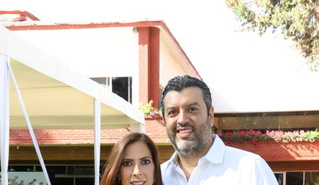  May Chávez y Juan Carlos Herrera.