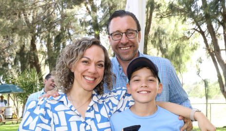  Marcela, David y David García.