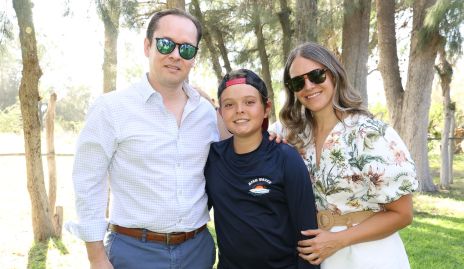  Enrique de León, Jerónimo de León y Paola Espinosa.