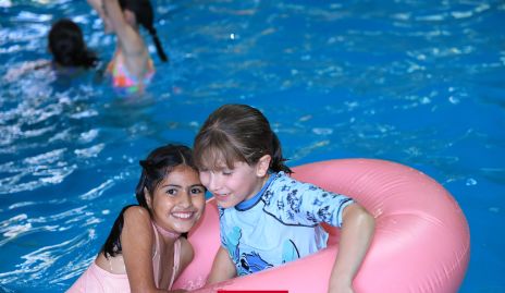  Bárbara y Nicole Berrones.