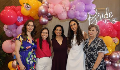  Ana María Ávila, Rocío Ávila, Isabel Torres e Isabel Narváez.