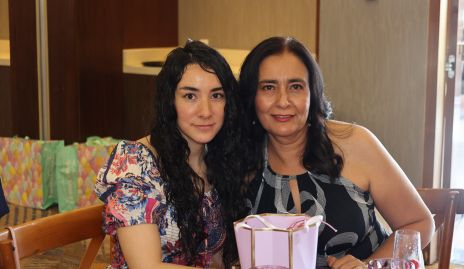  Paulina Hernández y Claudia Ramírez.