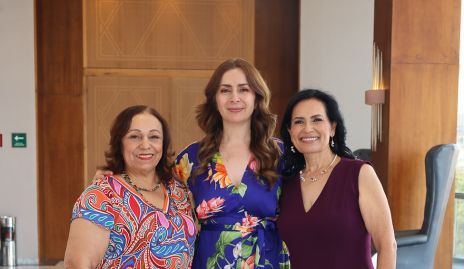 Hilda González, Ana María Ávila y Rocío Ávila.