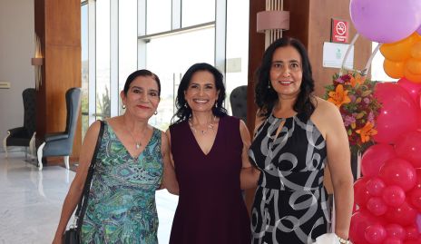  Rosa Martha Carranza, Rocío Ávila y Claudia Ramírez.