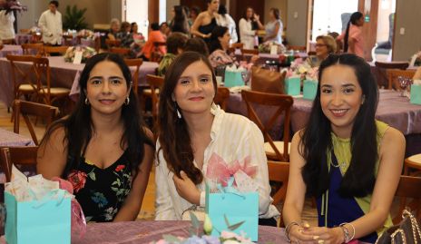  Karla, Andrea Contreras y Fer Medina.