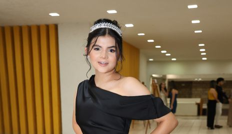  Valentina Amparán.