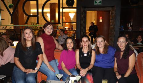  Tere Moreno, Lucero Villaseñor, Olivia Dávalos, Lety Márquez, Marcela Alvarado y Marcela Reynoso.