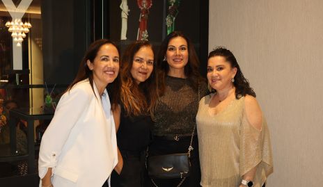  Lety Aguilar, Diana Idiaz, Fabiola Suarez y Sara Veloz.