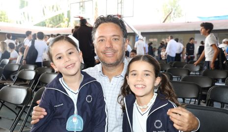  Renata, Jorge Hernández y Lucila.
