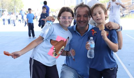 Pía Rueda, Eduardo Rueda y Lalin Rueda.