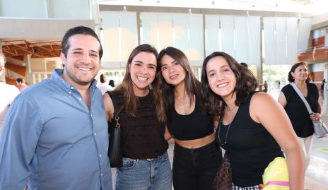  Pablo Lavín, Ceci Valle, Brenda Navarrete y María Lavín.