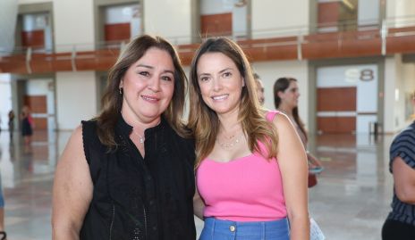  Deyanira Cazares y Adriana Medina.