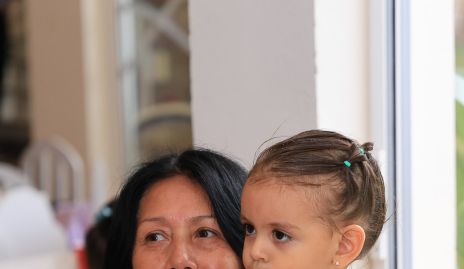  Leticia Ruiz con su nieta Lucila Azcárate.