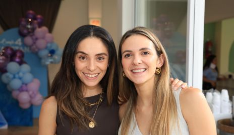  Adria de la Maza y Paola Torre.