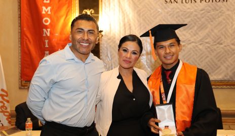  Javier Alfonso Hurtado, recibió el máximo reconocimiento, la medalla Semper Altus.