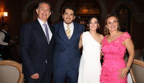  Manuel Abud, Guillermo Acosta, Andrea Abud y Verónica Alcalde.