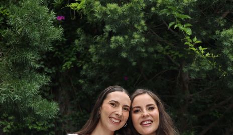  Cristina y Tere Ledezma con Juan Pablo.