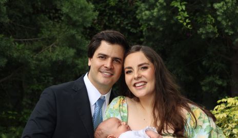  Tere Ledezma y Luis Torres con Juan Pablo.