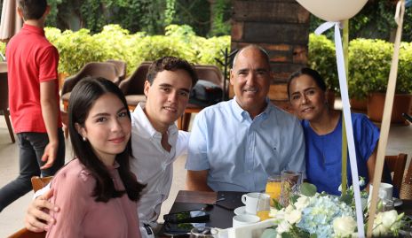  Daniela Garduño, José María Raymond, Ricardo Raymond y Laura Acosta.
