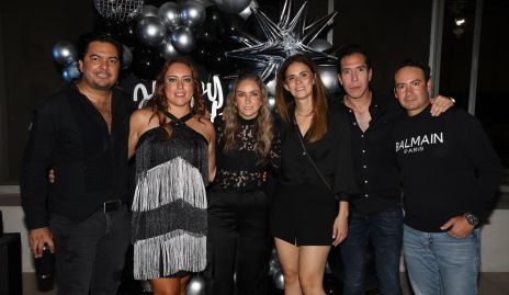  Jorge Ortiz, Daniela Jonguitud, María Mora, Fernanda Zárate, Sergio García y Ernesto Araiza.