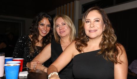  Ale Lomelí, Doris Montoya y Claudia Montoya.