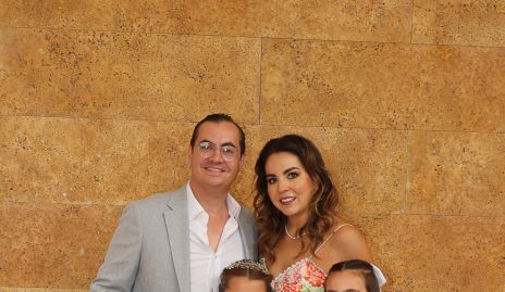  Christian Almazán, Fernanda Castillo, Macarena Almazán, Carlota Rosillo y María Pía Almazán.
