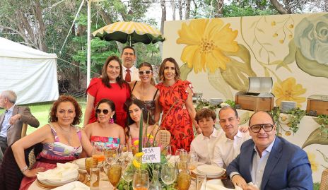  Sofía Múzquiz con su familia de CDMX.
