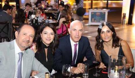  Manuel Toledo, Adriana Calderón, Juan Carlos Nieto y Claudia Artolózaga.