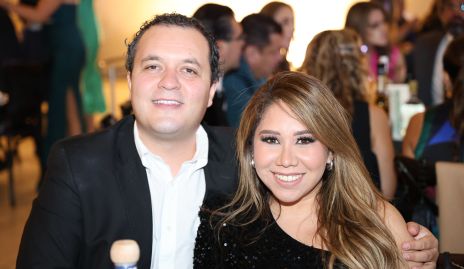  Roberto Elizondo y Karen Alejandra.