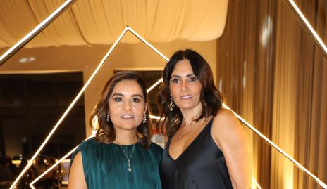  Lorena Torres y Claudia Artolozága.