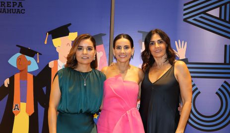  Lorena Torres, Anilú Enríquez y Claudia Artolózaga.