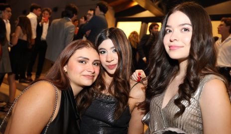  Mariel, Jimena y Valeria.