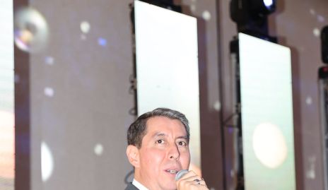  Víctor Martínez Director de Prepa Anáhuac.