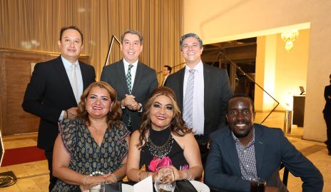 Directivos y maestros de Prepa Anáhuac.