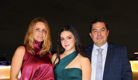  Daniela Alcalde, Daniela Abella y Luis Manuel Abella.