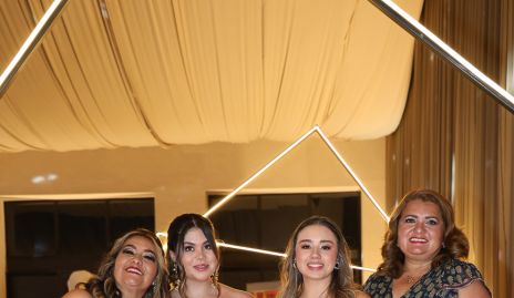  Alejandra Argamacilla, Natalia Carrillo, Mari Iruegas y Gaby Álvarez.