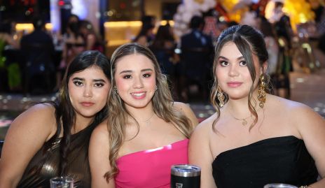  María José, Natalia Carrillo y Alejandra Argamacilla.