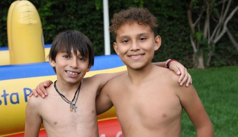  Mateo y Carlos.
