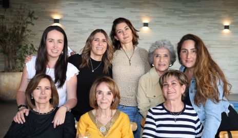  Ximena Burberg y Cony Villasuso, María Espinosa y Patricia Vivanco, Paulina Vivanco y Chita Gómez, Laura González y Lorena Ortiz .