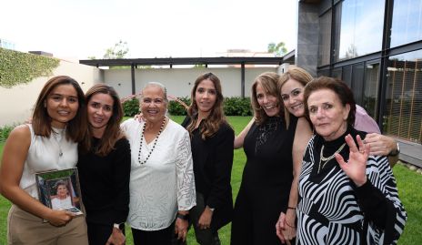  Lorena Torres, Ana Luisa Díaz de León, Licha Enríquez, Ana Elena Meade, Ana Zamacona, Gaby Hernández y Marta Cosío 