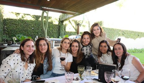  Mariana Calvillo, Lorena Ortiz, Lourdes Orozco, Vero Franco, Chío Subirana, Paulina Vivanco, Lorena Torres y Ximena Burberg.