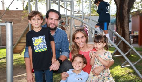  Familia Guerra Llano, Santiago, Pablo, Sebastián, Daniela y Sofía.